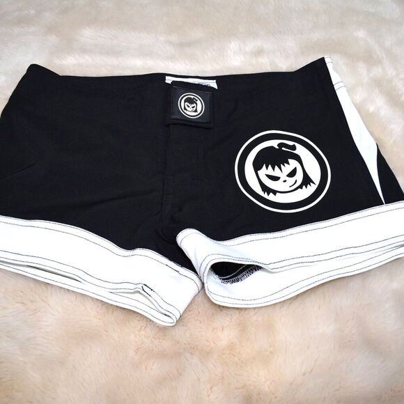Fighter Girls Deviant Mini Board Black White Shorts Size 3 - Picture 3 of 11